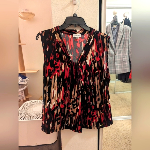 Calvin Klein - Picture 1 of 2